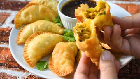 2-in-1 Dumpling & Samosa Maker | Fast & Easy Manual Press for Perfect Dumplings, Momos, Ghughra & Ravioli – A Must-Have for Every Kitchen!